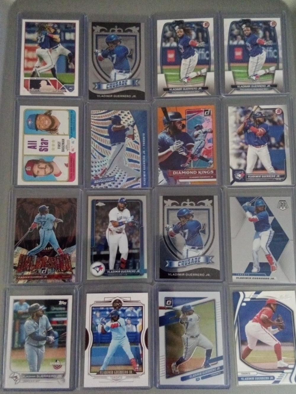 16 Card Panini Vladimir Guerrero Jr. Baseball Card Lot.